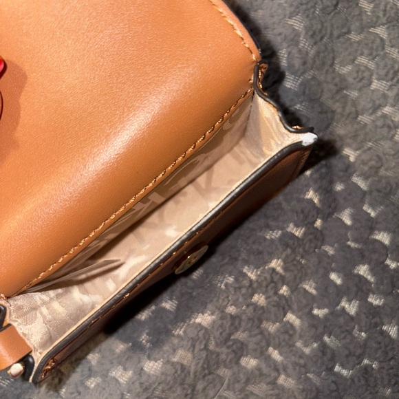 Calvin Klein Brown Card Holder with Gold Chain - Picture 4 of 4